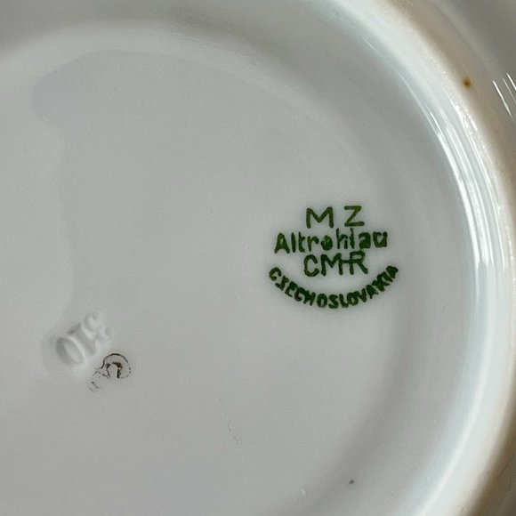 Antique MZ Altrohlau Saucers (1910s) - Set of 4 - Picture 5 of 5